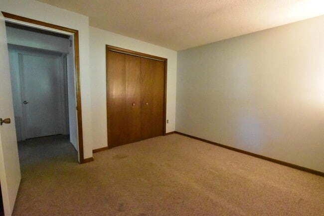Building Photo - 1155 N Hampton Dr NE