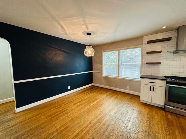 Building Photo - Updated Home in Highly Desired Deer Park Neighborhood