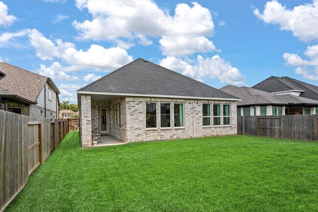 Building Photo - 10710 Verdant Hl