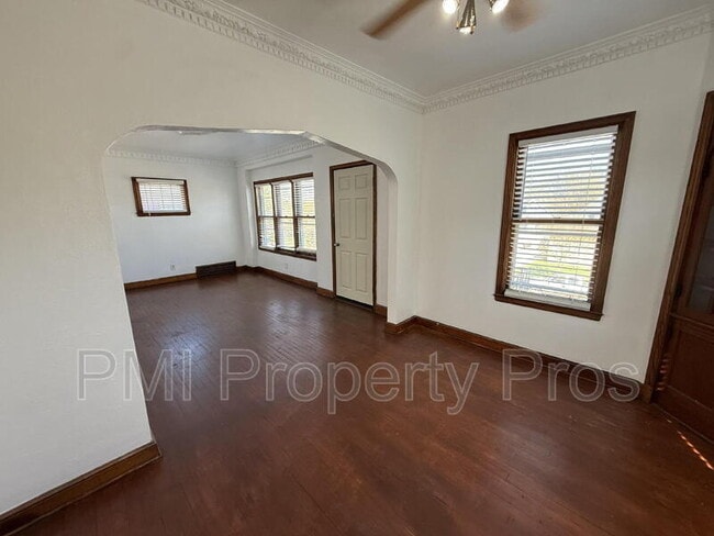 Building Photo - 2821 N 57th St