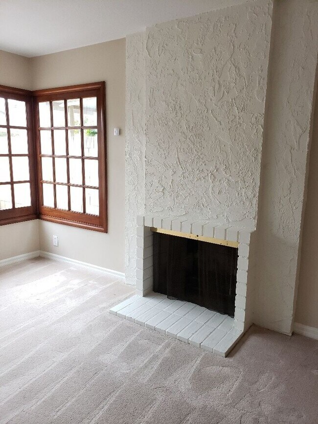 Building Photo - Westminster - Lovely 4 Bedroom 2.5 Bath House for Lease