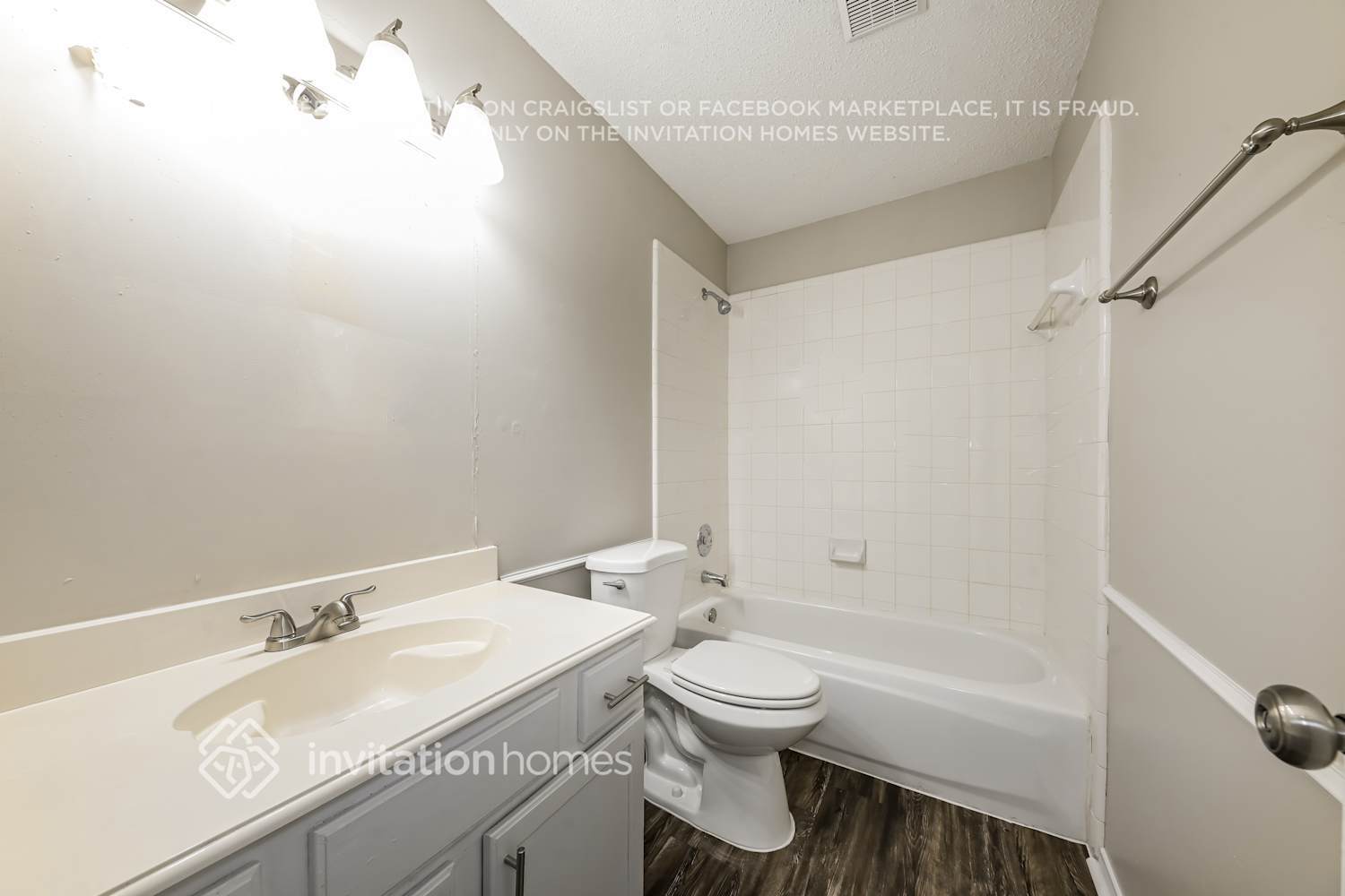 Building Photo - 915 Sea Shell Dr