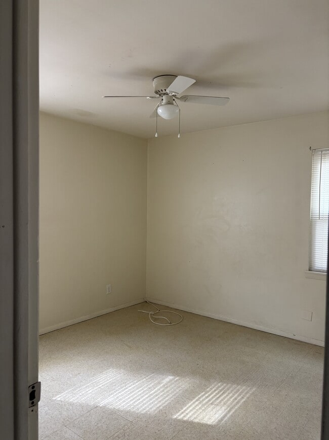 Building Photo - 2506 Belmont Ave