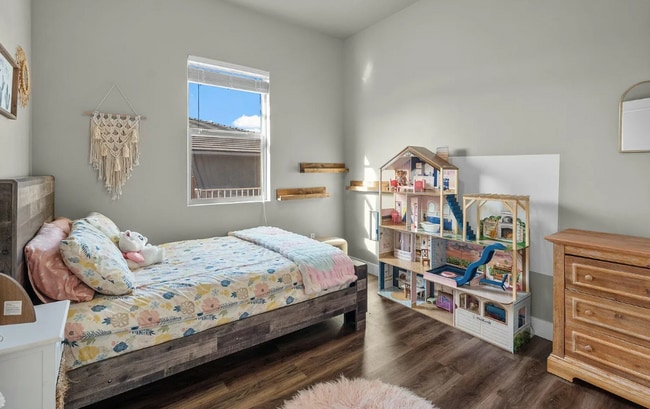 Building Photo - Gorgeous 4 Bedroom Home Surrounded by the Desert Landscape of Southern Utah