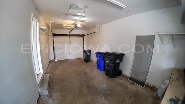 Building Photo - 5808 Underwood Ave SW