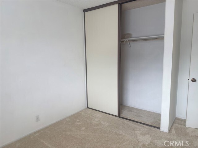 Building Photo - 13 Eastmont