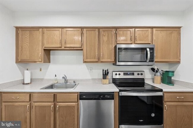 Building Photo - 6110 Hoskins Hollow Cir