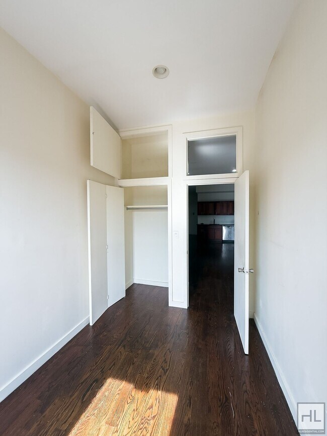 Building Photo - NOSTRAND AVENUE / Spacious 4-bed, 1-bath /...
