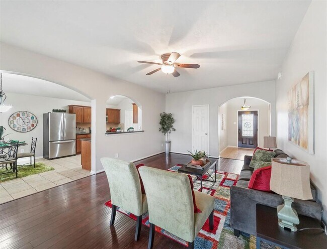 Building Photo - 25110 Hazel Ranch Dr