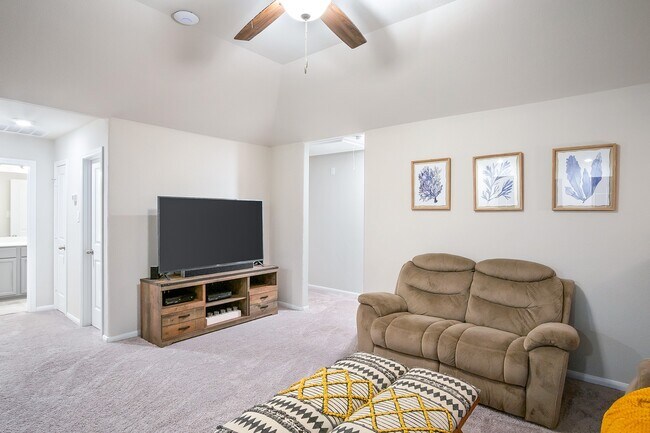 Building Photo - 2603 Ocean Key Dr