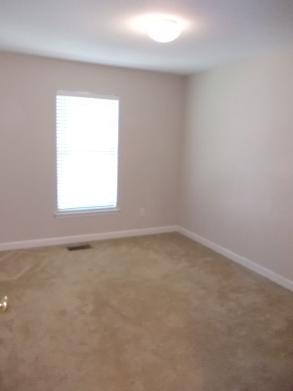 Building Photo - Beautiful Highland Creek Ranch home with 4...