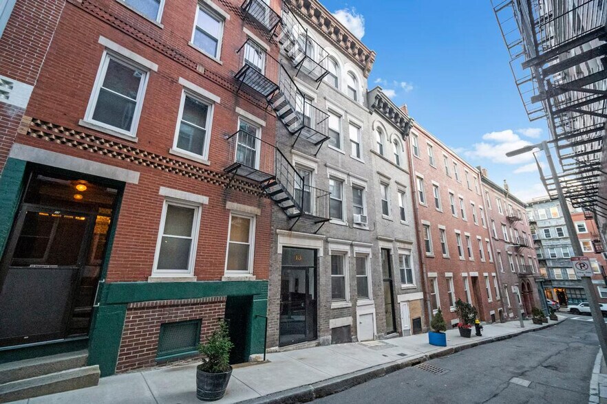 Building Photo - 4 Baldwin Pl