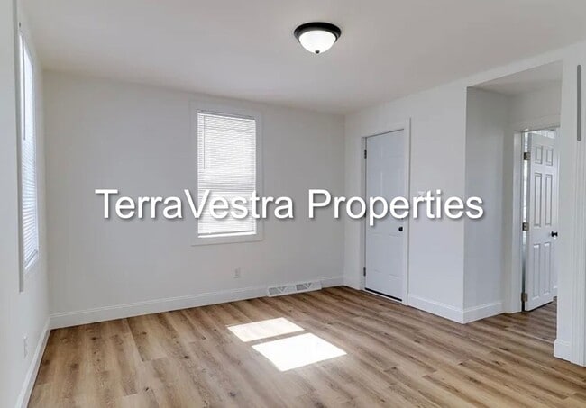 Building Photo - 3 Bed Single Family in Port Norris. Eligib...
