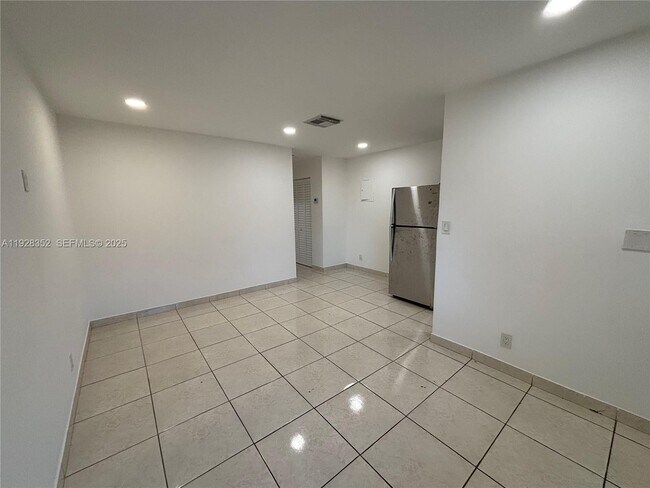 Building Photo - 2308 Jackson St