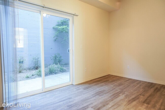Building Photo - 8510 N Ivanhoe St