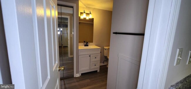 Building Photo - 3145 Elmmede Rd