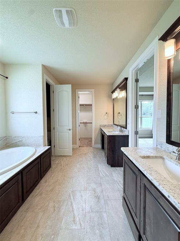 Building Photo - 2621 Greatwood Trl