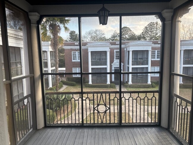 Building Photo - Here's your chance to have it all!