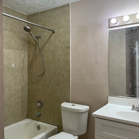 Building Photo - 7017 Haven Creek Dr