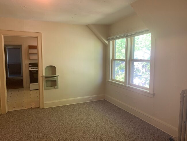 Building Photo - 454 Summit Ave