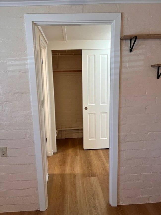 Building Photo - Updated Charming Cottage in Downtown Solvang