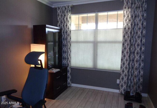 Building Photo - 240 N Senate St