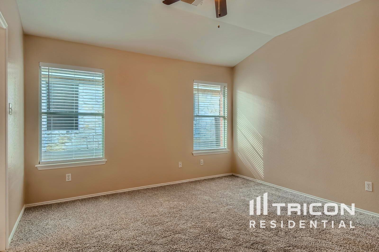 Building Photo - 1411 Catalina Dr