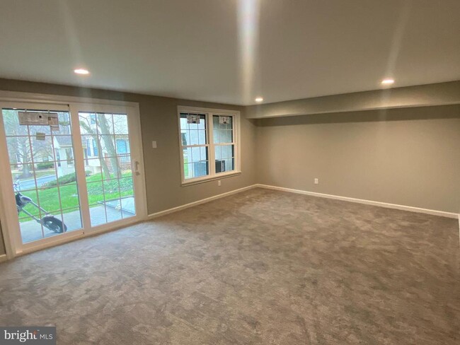 Building Photo - 2402 Winterbridge Ln
