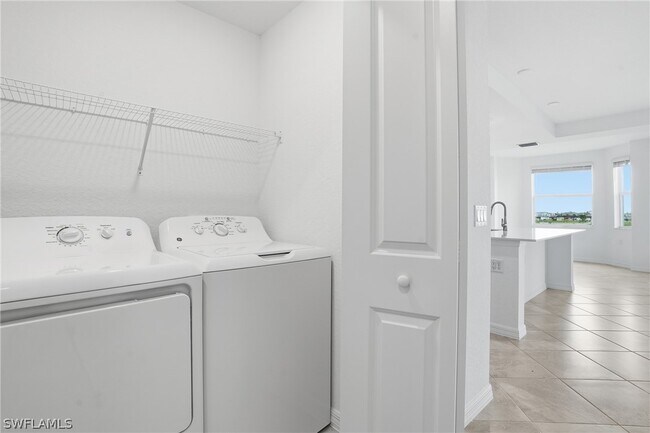 Building Photo - 15345 Grn Acrs Ave