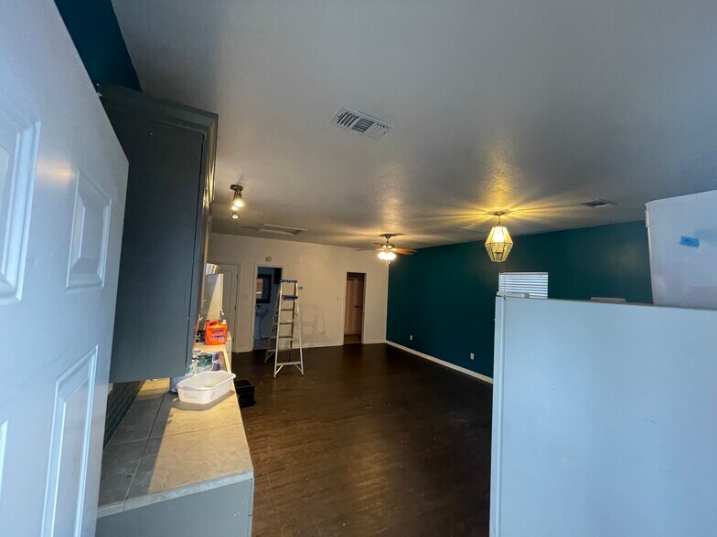 Studio house - 1934 July St