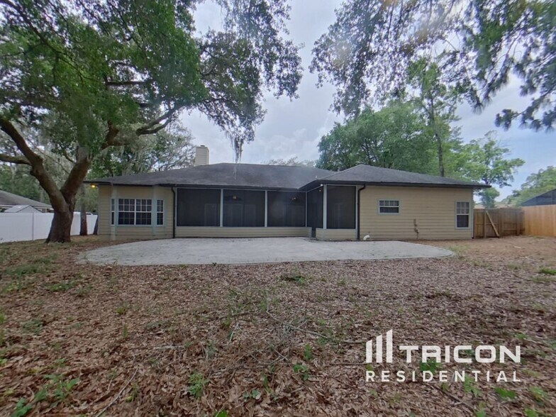 Building Photo - 258 Shady Oaks Cir