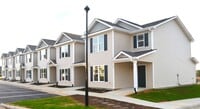 Building Photo - Two Story Townhome!