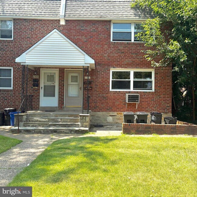 Building Photo - 8206 Verree Rd
