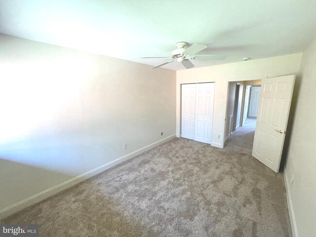 Building Photo - 301 Worthington Dr