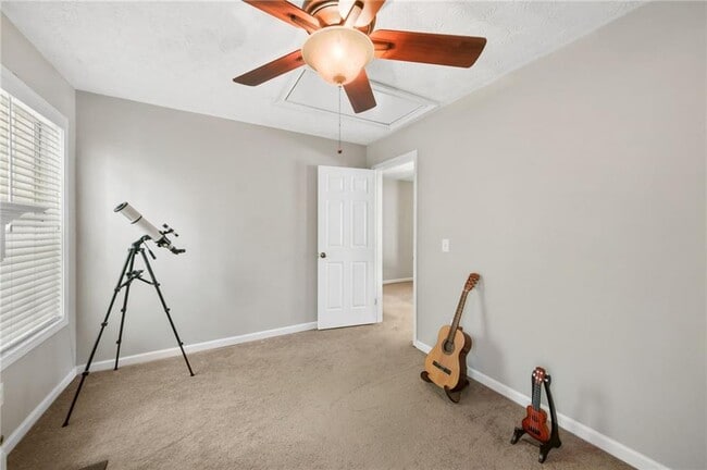 Building Photo - 2880 Georgian Manor Dr