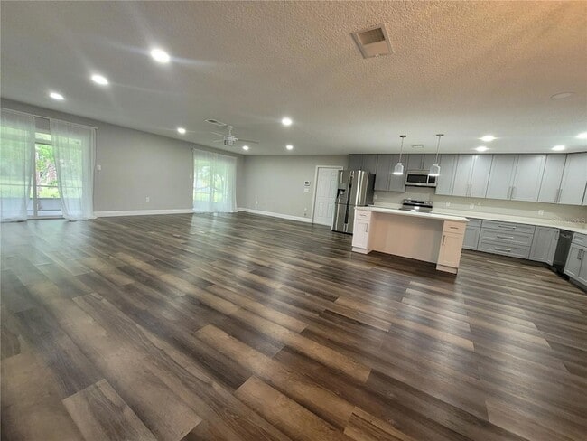 Building Photo - 10481 Montpelier Cir