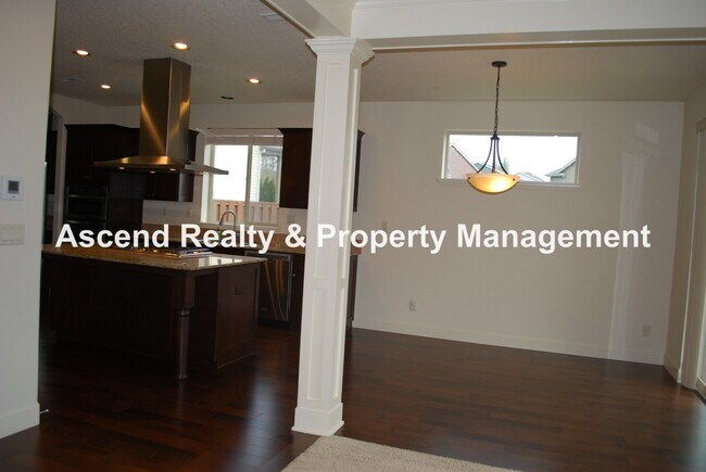 Building Photo - Bethany 4 Bed + Bonus Next to Springville Gourmet Kitchen Bed & Full Bath on Main