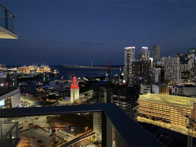 Building Photo - 851 NE 1st Ave