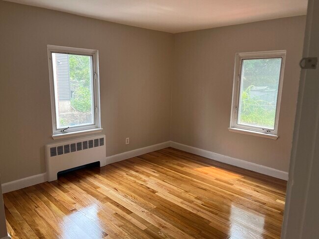 Building Photo - 744 Boylston St