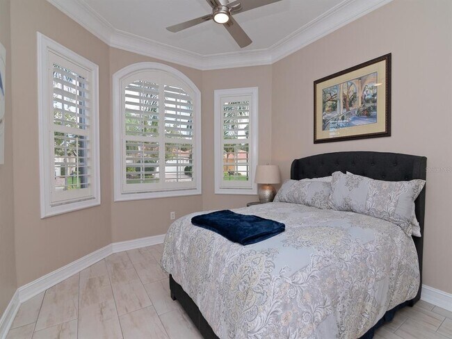 Building Photo - 5011 Sandy Brook Cir