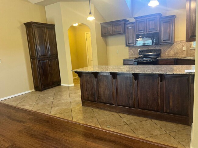 Building Photo - Great 3 Bedroom!