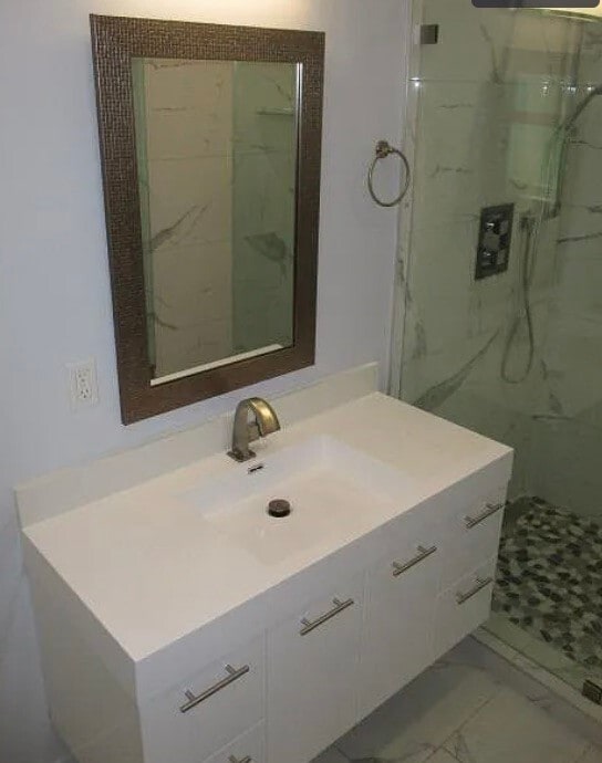 Building Photo - 6848 Encino Ave
