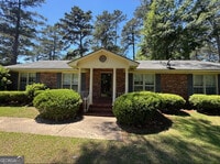 Building Photo - 427 Meadowlark Dr