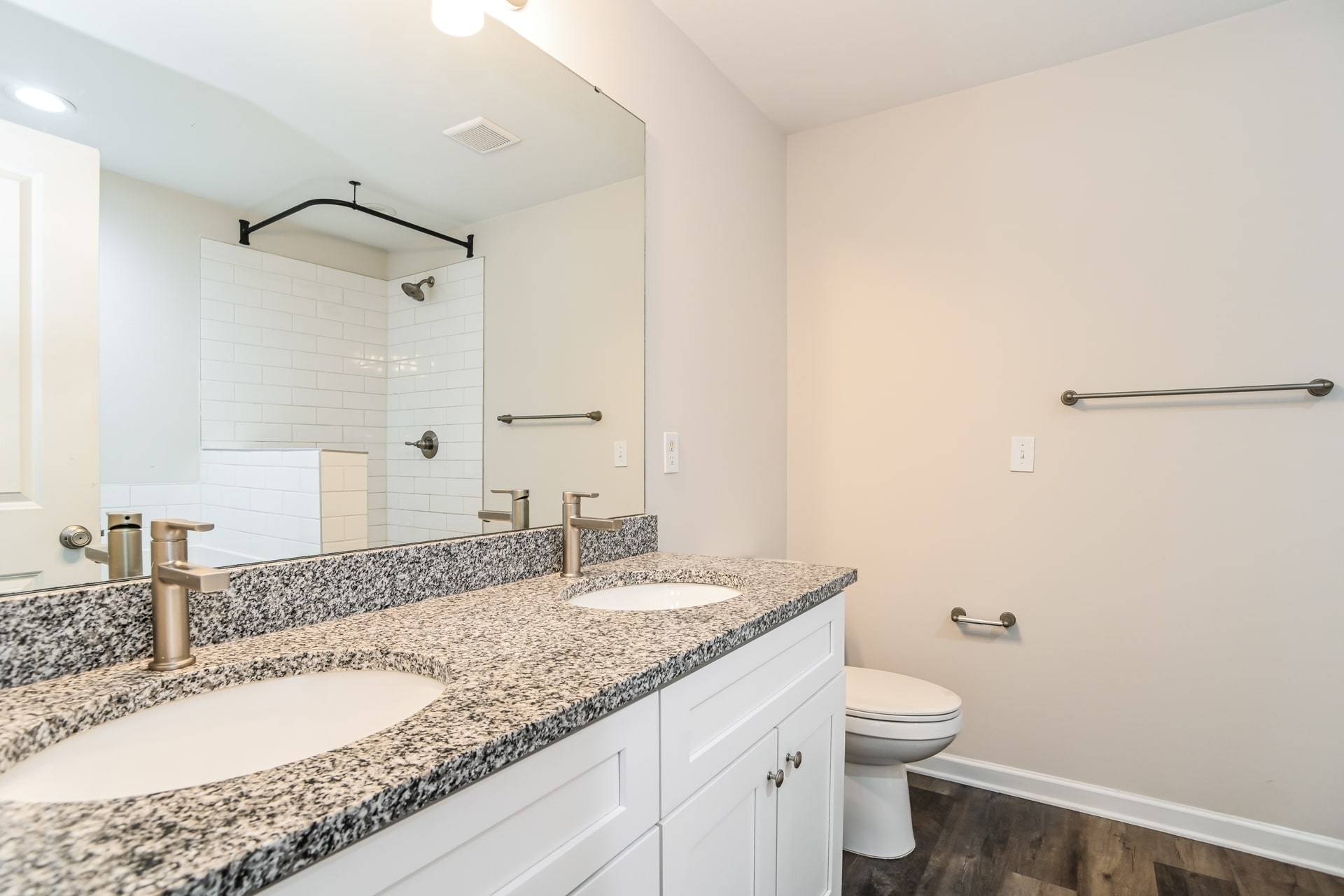 Building Photo - 7823 Bellhaven Blvd