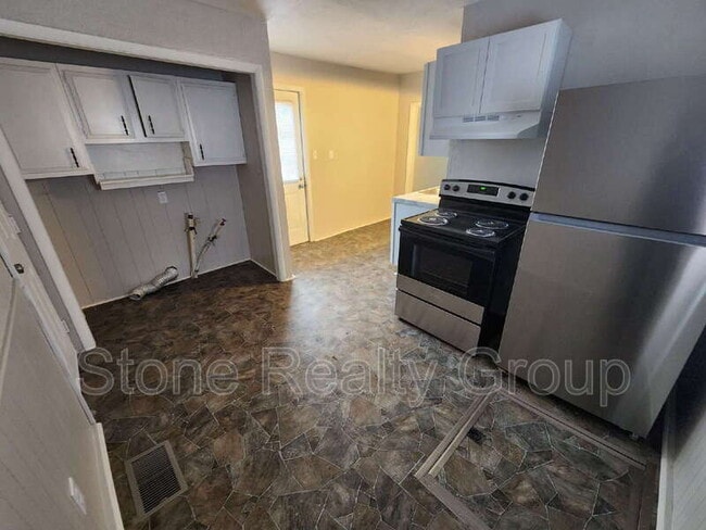 Building Photo - 1715 S 9th St