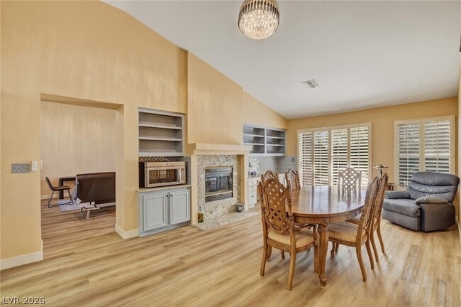 Building Photo - 2628 Highvale Dr