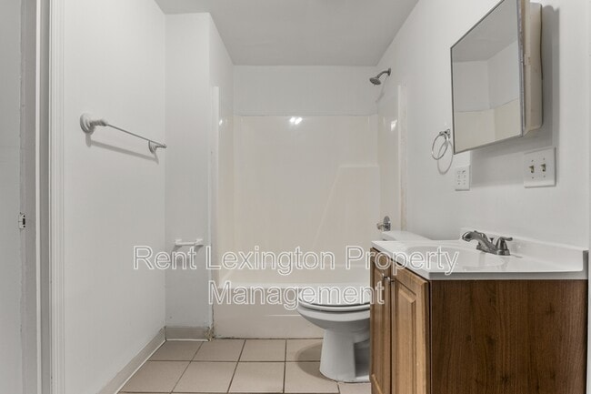 Building Photo - 2025 Langhorne Dr