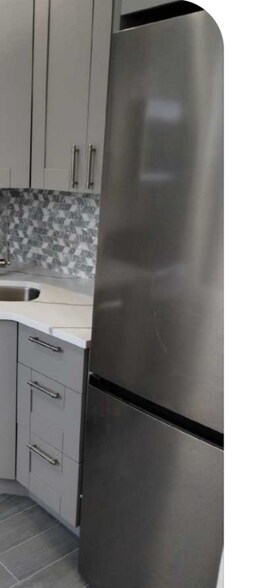 Building Photo - 870 Prospect Pl