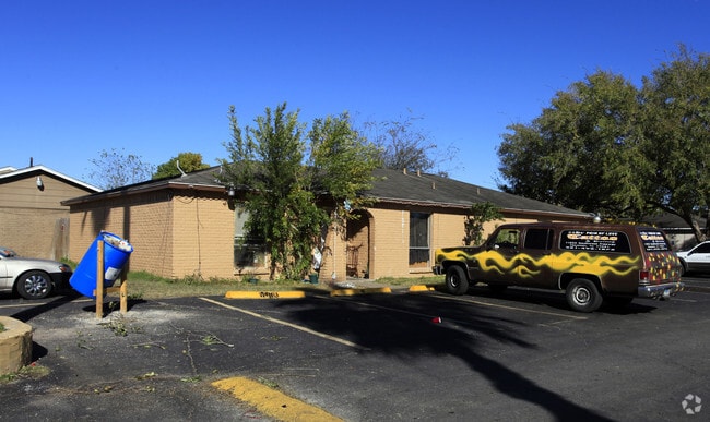 Primary Photo - Rosenberg Duplex Houses