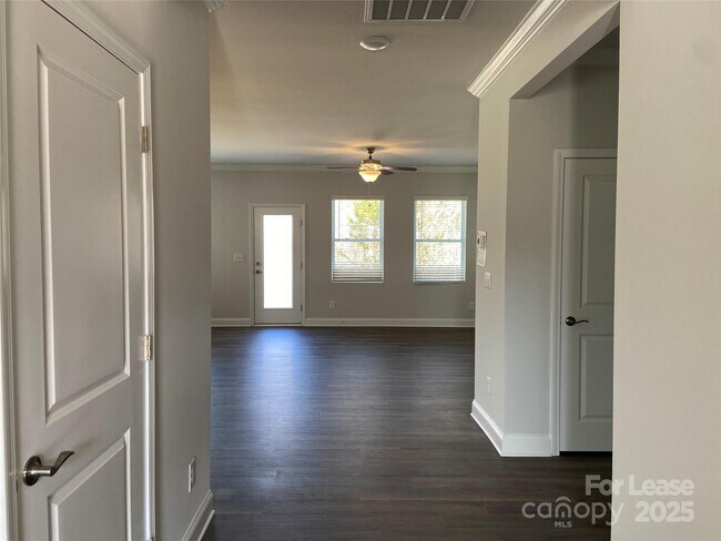 Building Photo - 4909 Helmsworth Dr